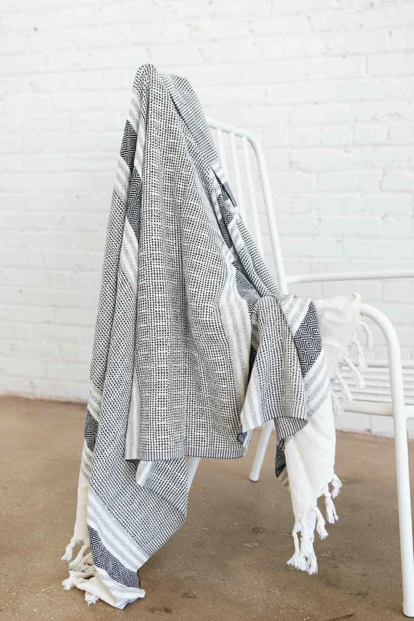 serviette 100% coton turc voyage plage noir gris et creme 